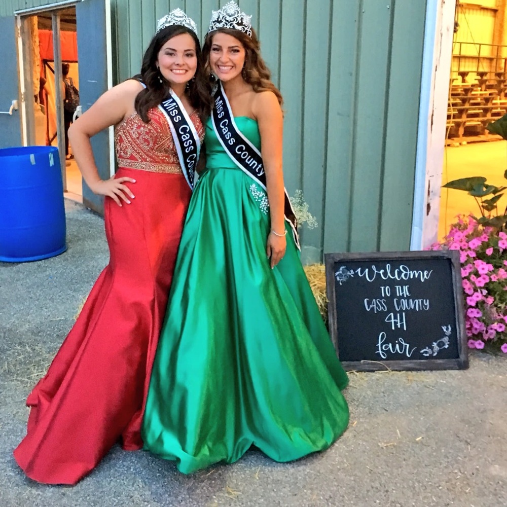 Sheri Hill size 4 Dress